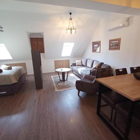 Apart Hotel Fantasia Cetinje Bagian luar foto