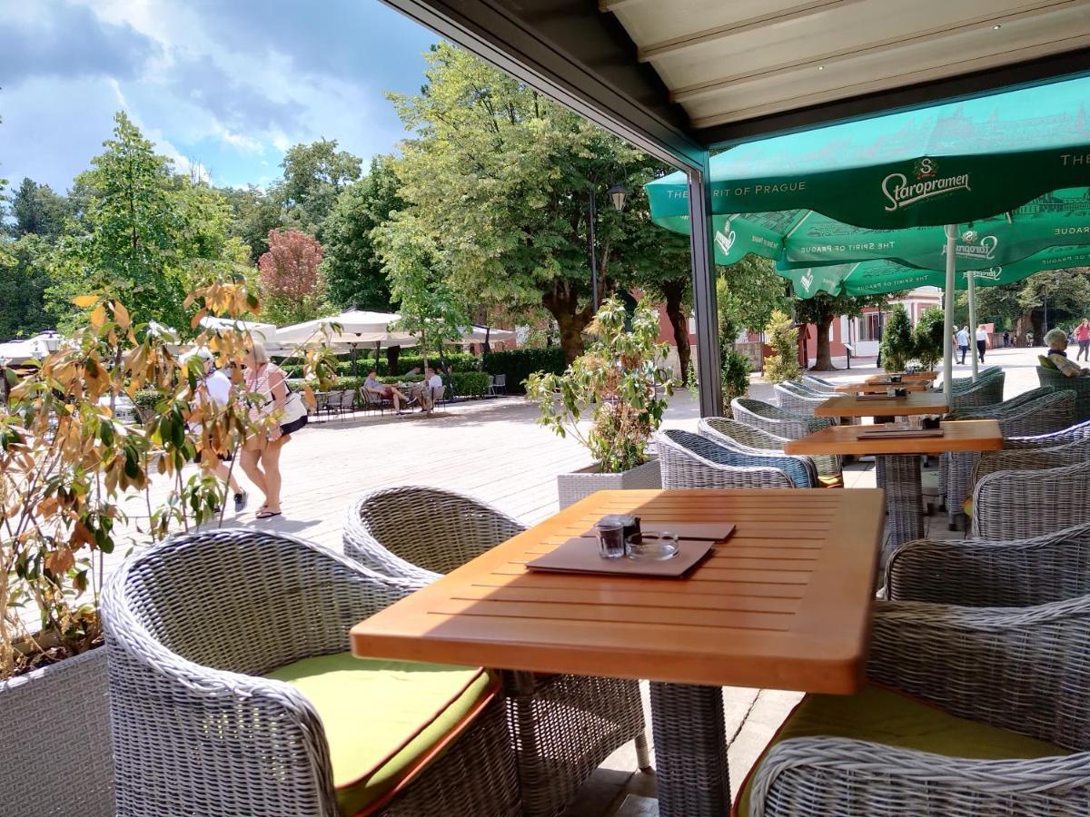 Apart Hotel Fantasia Cetinje Bagian luar foto