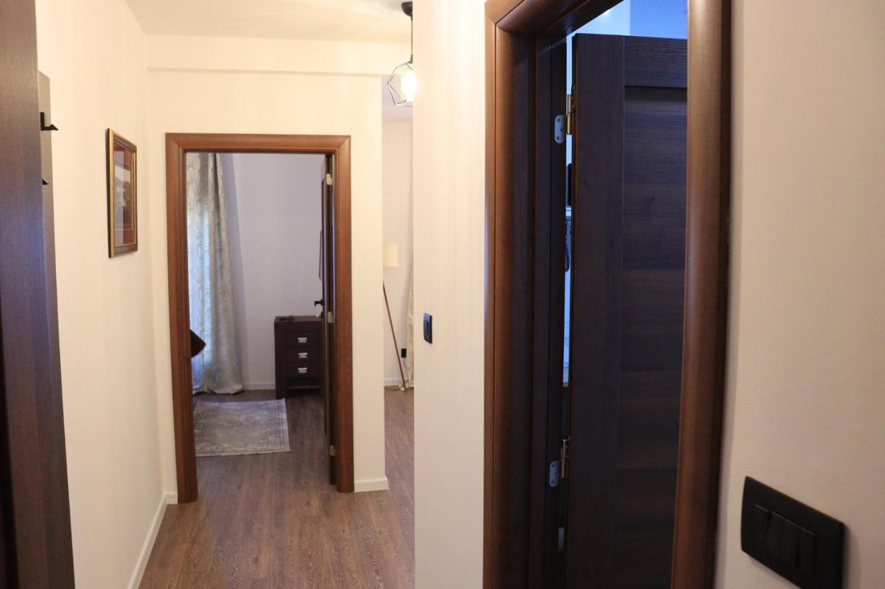 Apart Hotel Fantasia Cetinje Bagian luar foto
